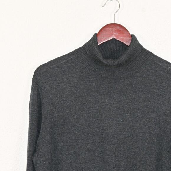 Buck Mason Gray 100% Cashmere ribbed knit Turtleneck Sweater size Medium - Picture 6 of 10